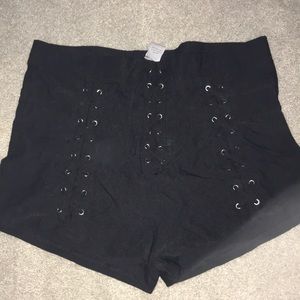 Black sexy laced spandex booty shorts